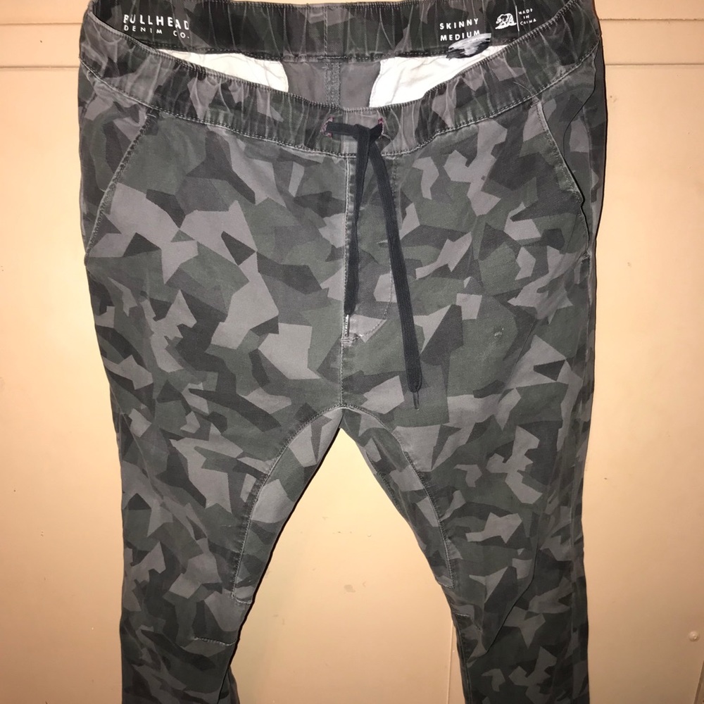 Bullhead Denim Co. Digital camp joggers w zip cuff